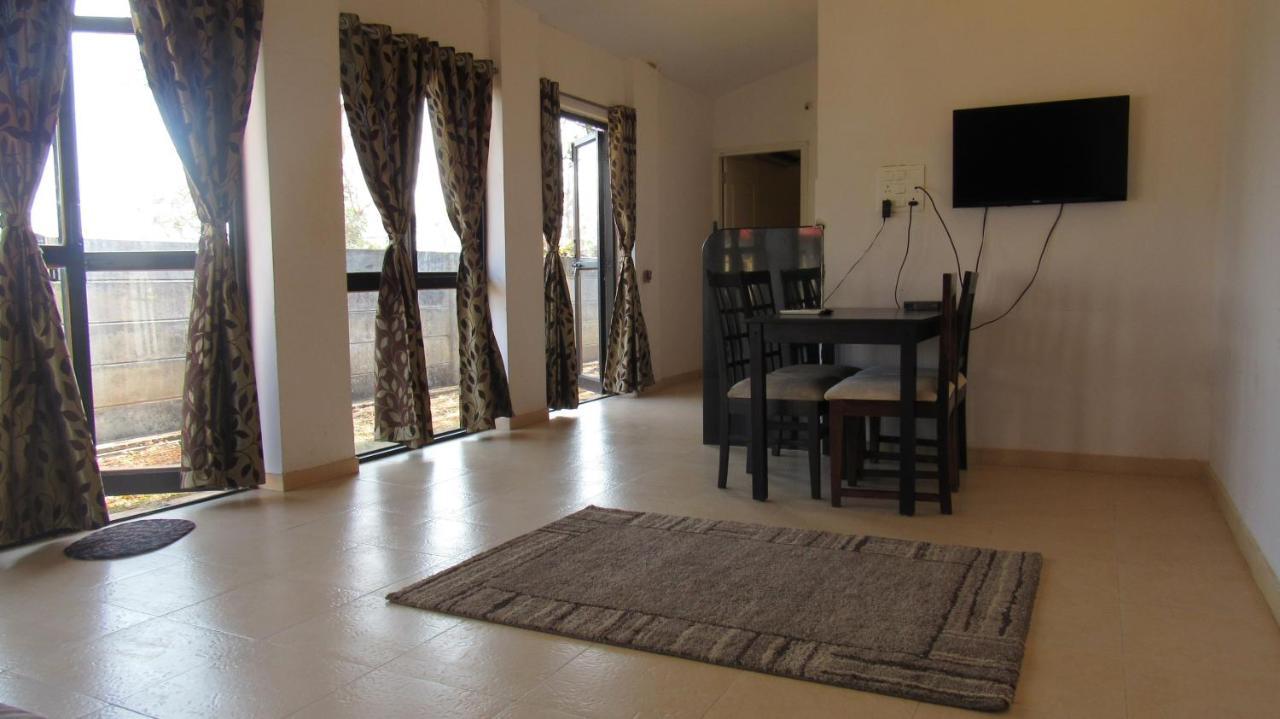 Retreat Chalets, The Nest, At Sparsh Resorts, Karjat Εξωτερικό φωτογραφία