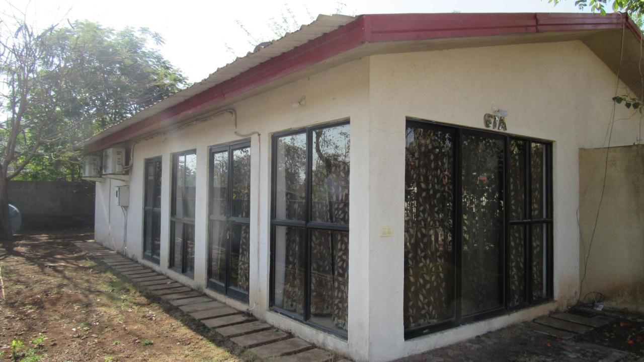 Retreat Chalets, The Nest, At Sparsh Resorts, Karjat Εξωτερικό φωτογραφία
