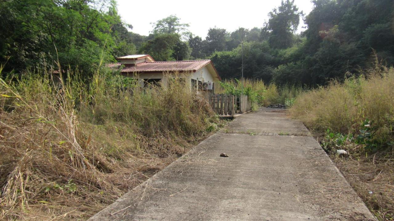 Retreat Chalets, The Nest, At Sparsh Resorts, Karjat Εξωτερικό φωτογραφία