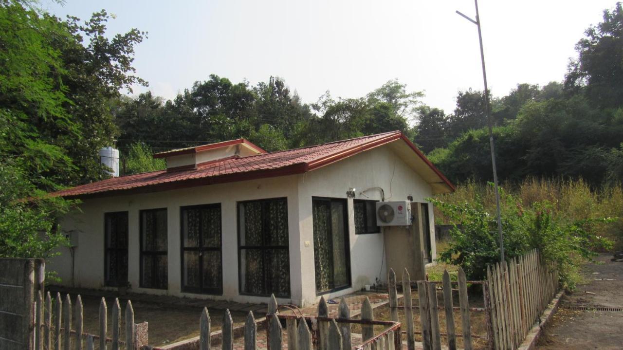 Retreat Chalets, The Nest, At Sparsh Resorts, Karjat Εξωτερικό φωτογραφία