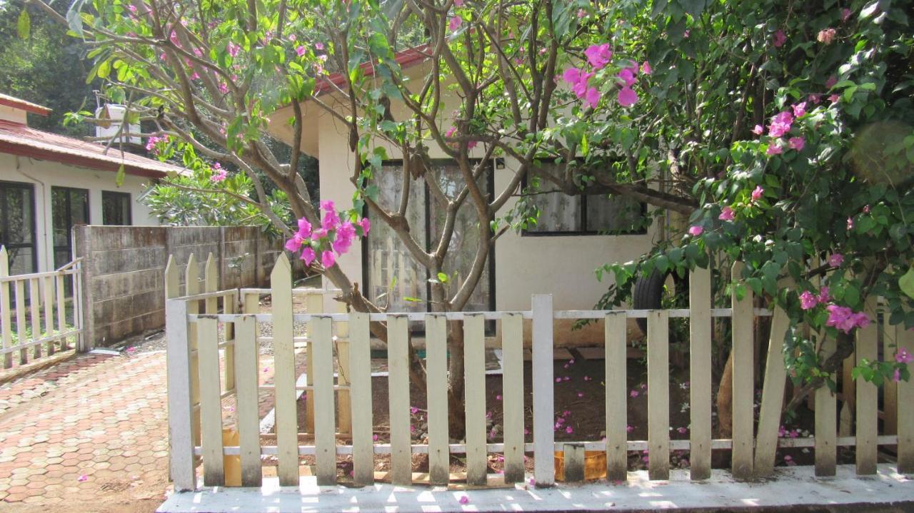 Retreat Chalets, The Nest, At Sparsh Resorts, Karjat Εξωτερικό φωτογραφία